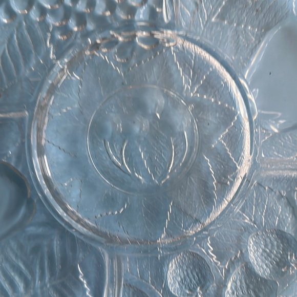 Vintage depression glass serving dish,32 cm diameter,4 sections - Picture 3 of 5